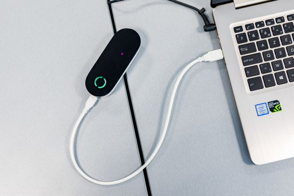 philips-in-toremesi-li-fi-lampalarini-buraxdi